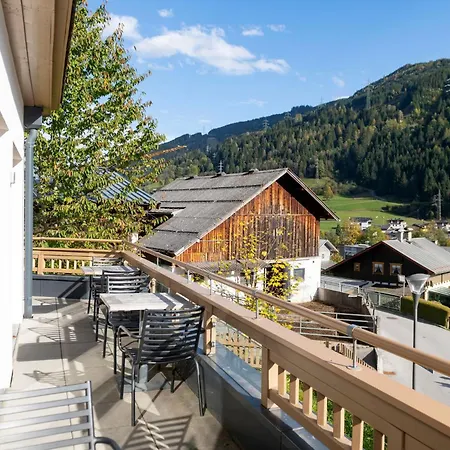 Glacier Estate Holiday park 4*