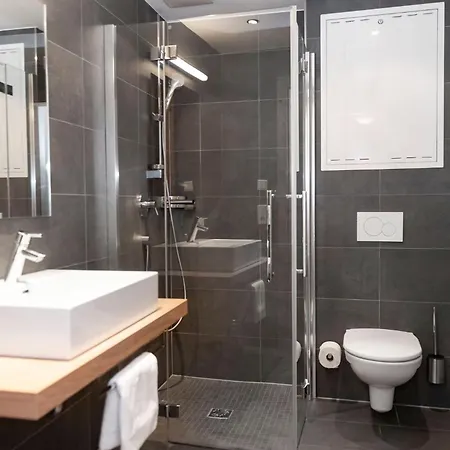 Glacier Estate カプルーン